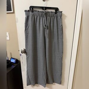 Women’s pull on wide leg grey slacks. New, no tags.